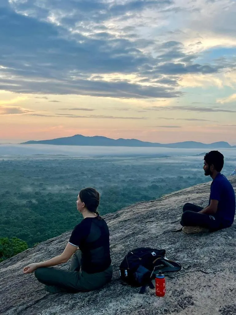 Grand Freedom Bed and Breakfast Sigiriya 2*,